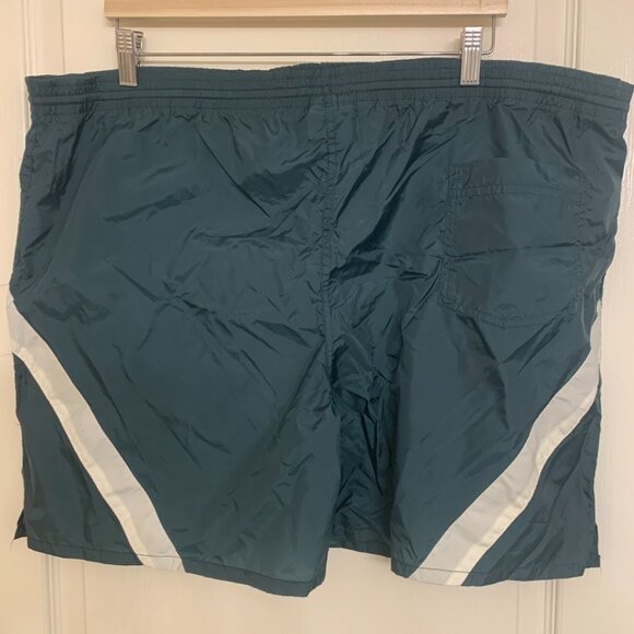 Umbro Shorts Men's XL Green - Picture 7 of 8
